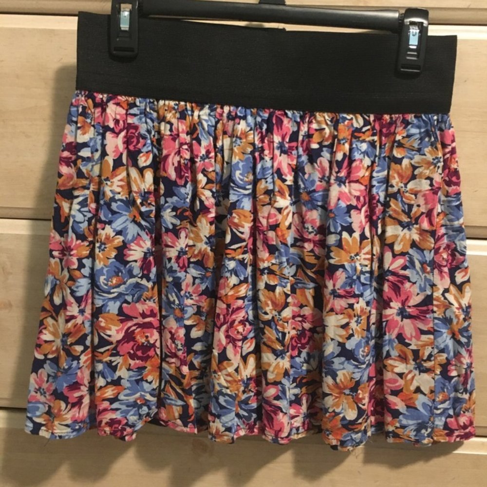 Forever 21 Floral Flowy Skirt